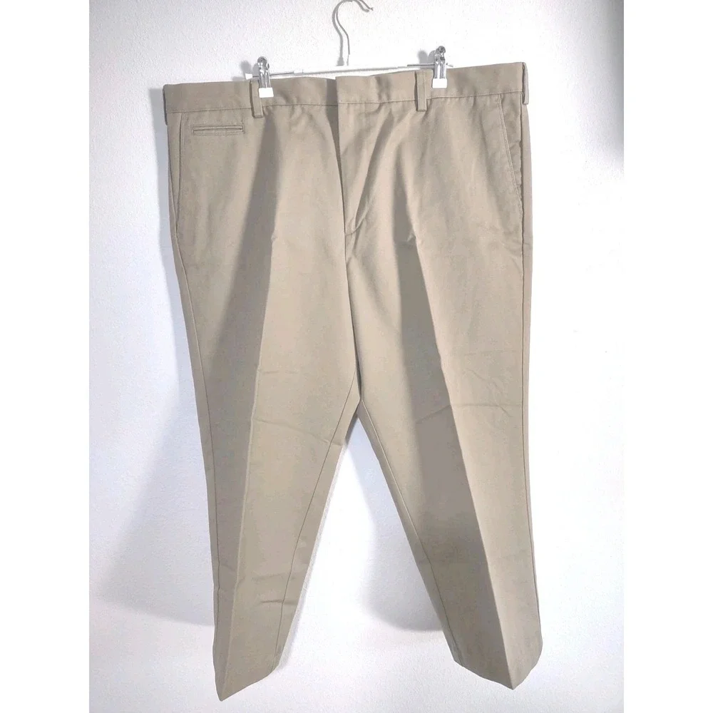 Dockers Men's Khaki Pants 42x30 Relaxed Fit Beige Chino Casual Cotton Classic